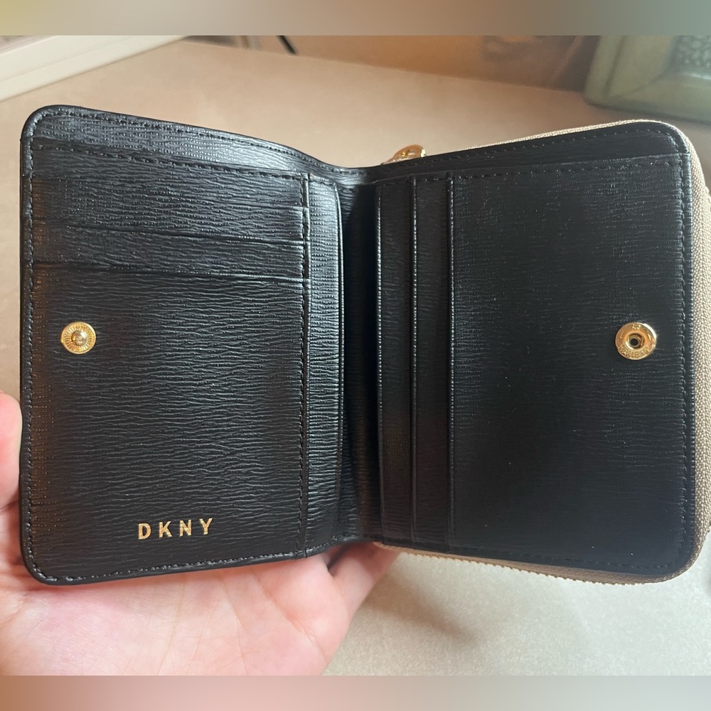 Dkny Stylish Brown Monogram Wallet - image 2